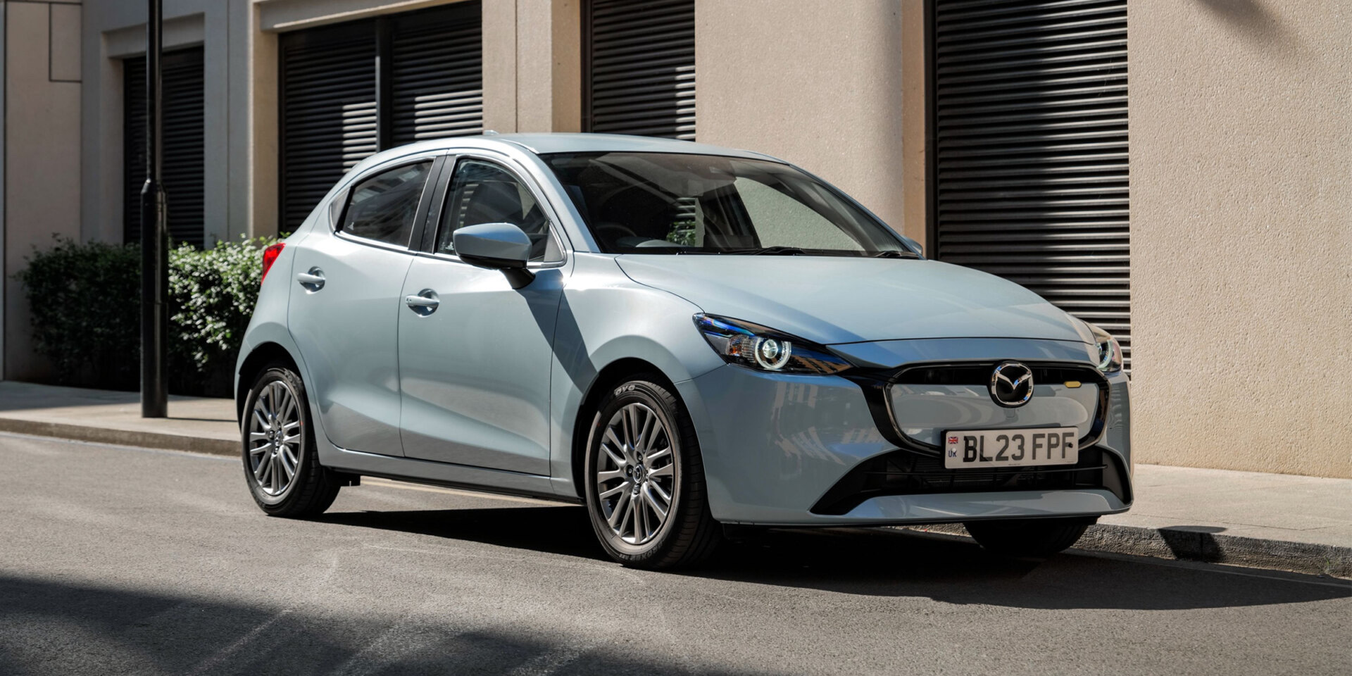 Mazda 2 Hybrid 2022 hatchback