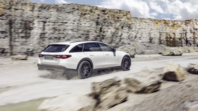Side profile of Mercedes E-Class All Terrain (S214) wagon