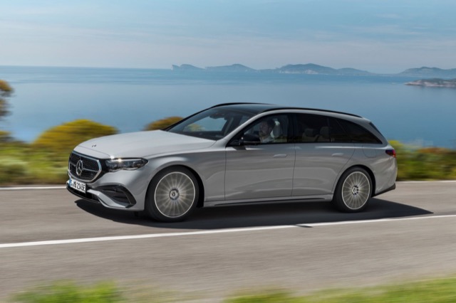 Side profile of Mercedes E-Class T-Modell (S214) wagon
