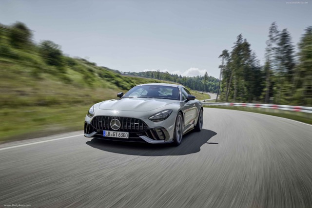 Side profile of Mercedes AMG GT (C192) coupe