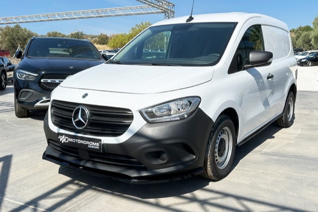 Mercedes Citan Furgon (W420) 2021 minivan