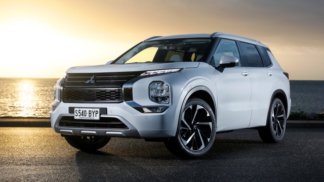 Mitsubishi Outlander 2021 suv