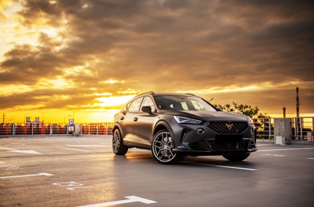 Side profile of CUPRA Formentor suv
