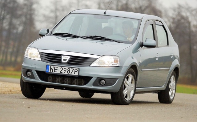 Dacia Logan 2004 sedan