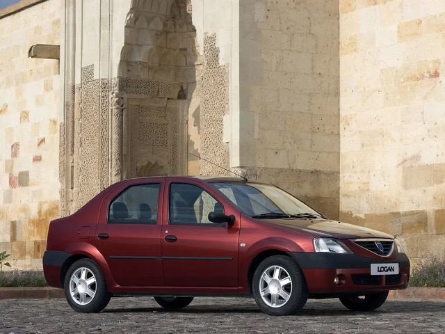 Dacia Logan 2004 sedan