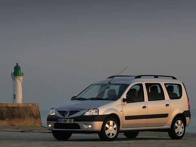 Dacia Logan MCV 2006 wagon