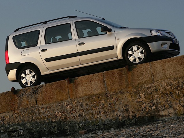 Dacia Logan MCV 2006 wagon