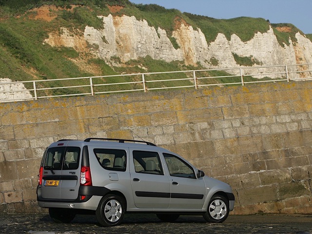 Dacia Logan MCV 2006 wagon
