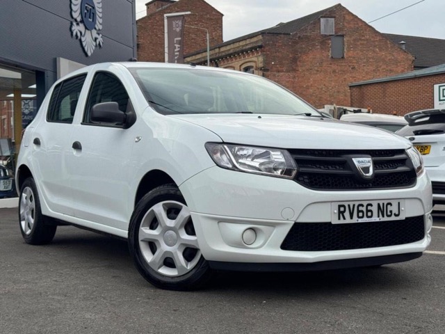 Rear view of Dacia Sandero 2016