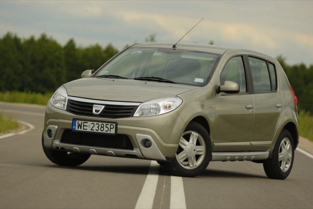 Rear view of Dacia Sandero 2008