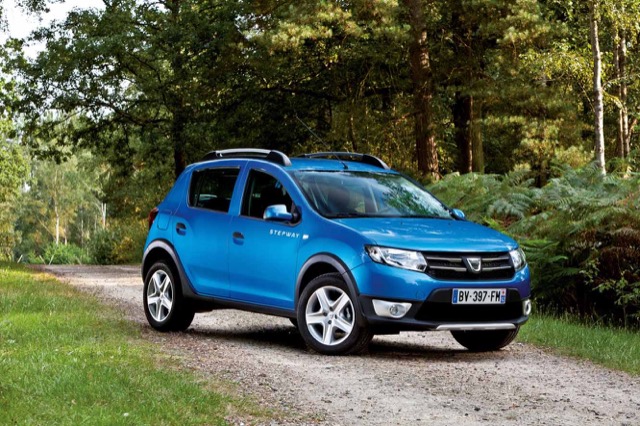 Rear view of Dacia Sandero Stepway 2016