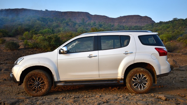 Isuzu MU-X 2017 suv