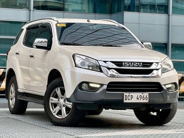 Isuzu MU-X 2017 suv