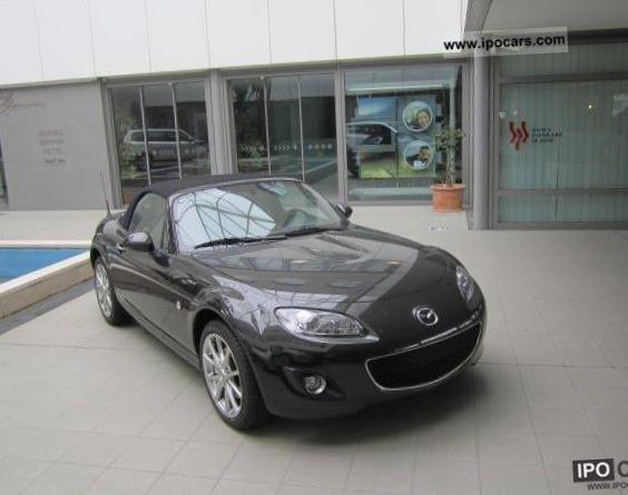 Mazda MX-5 Roadster Coupe 2012 cabriolet