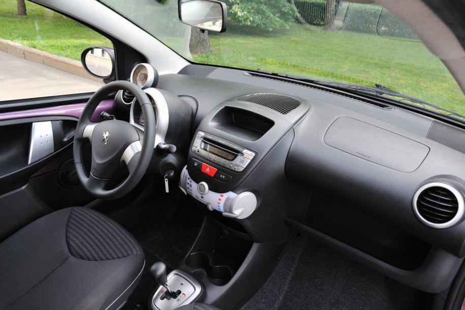 Swift 5 doors Suzuki Specification 2012