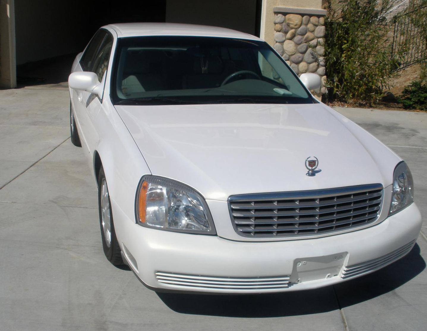 Cadillac DTS Photos and Specs. Photo: Cadillac DTS cost and 22 perfect ...