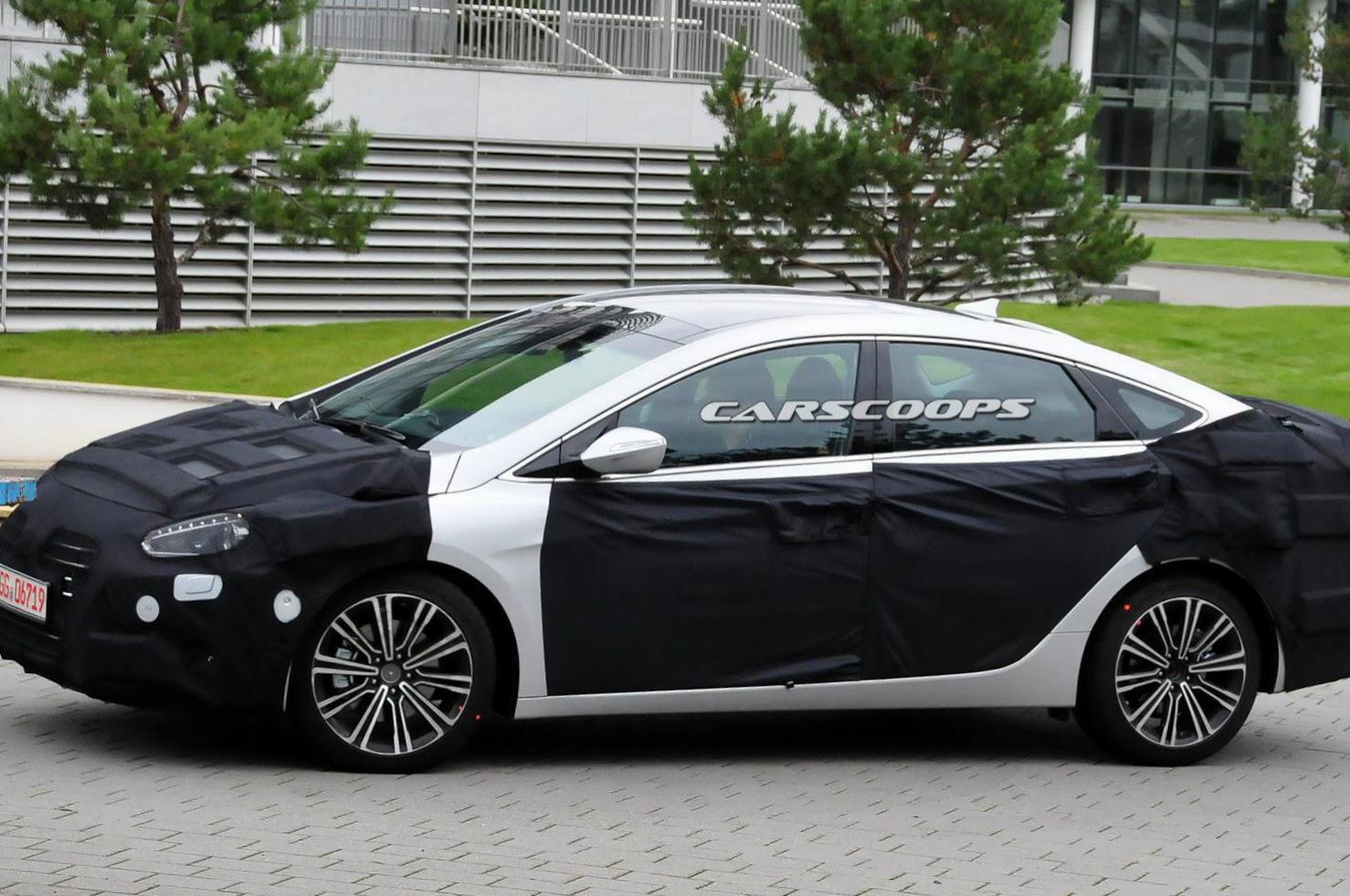 i40 Sedan Hyundai Characteristics 2014