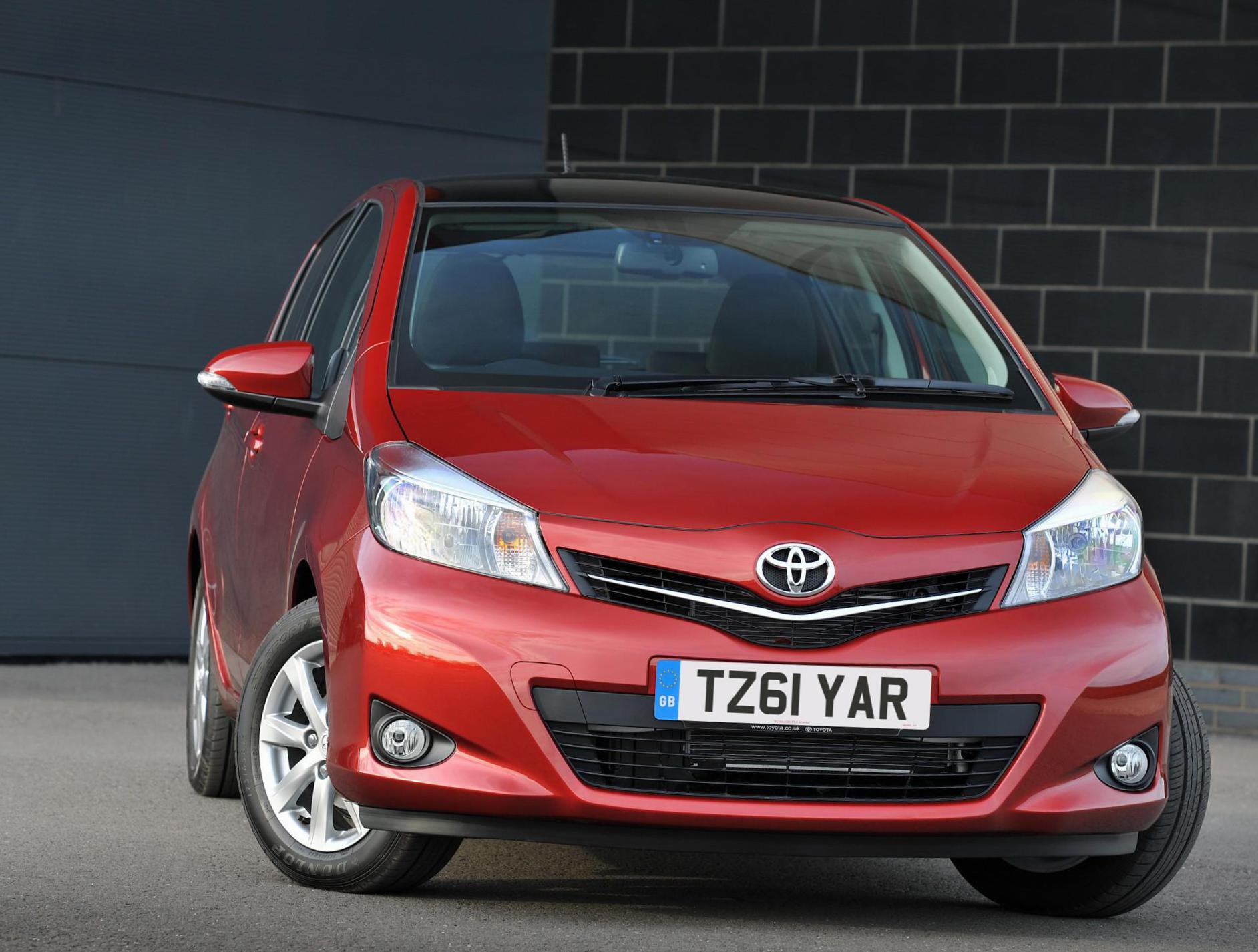Yaris 5 doors Toyota lease 2015