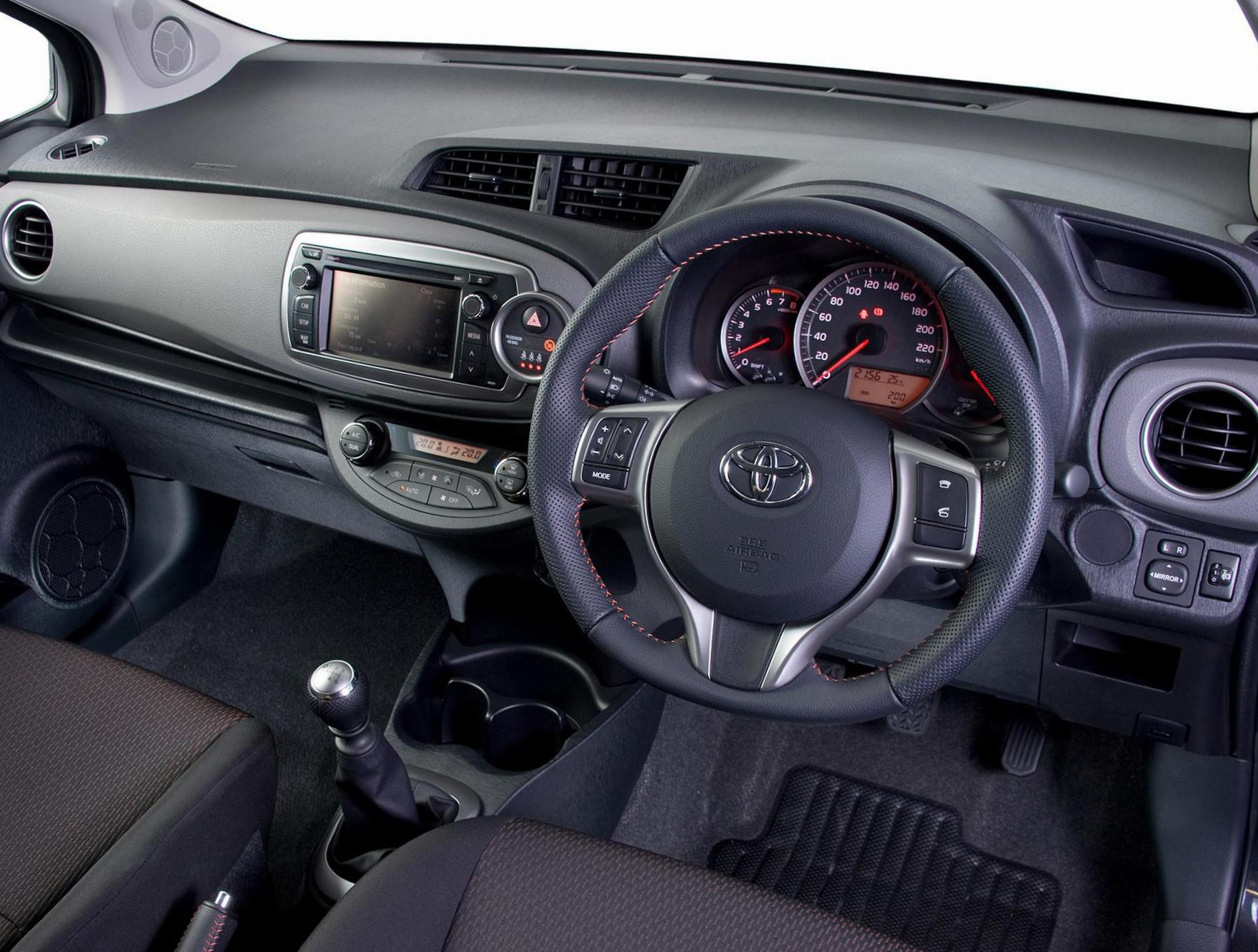 Toyota Yaris 3 doors used 2011