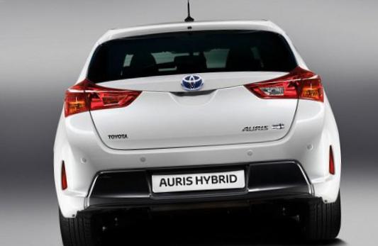 Auris Hybrid Toyota review 2007