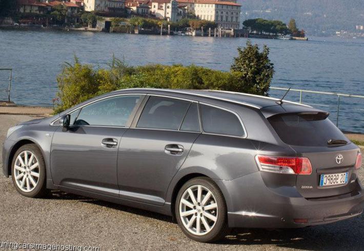 Toyota Avensis Wagon Specifications 2011