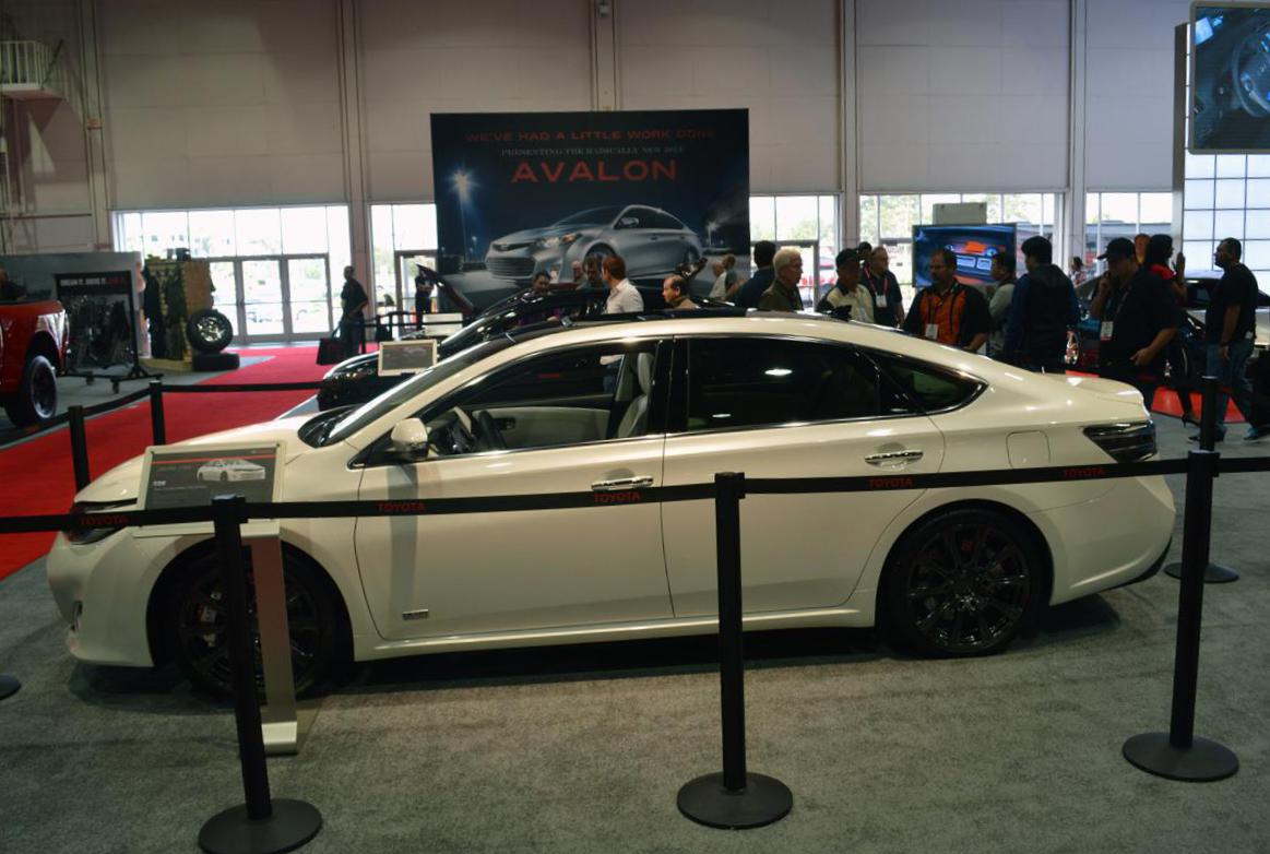 Avalon Hybrid Toyota specs suv