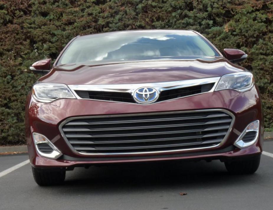 Toyota Avalon Hybrid auto coupe