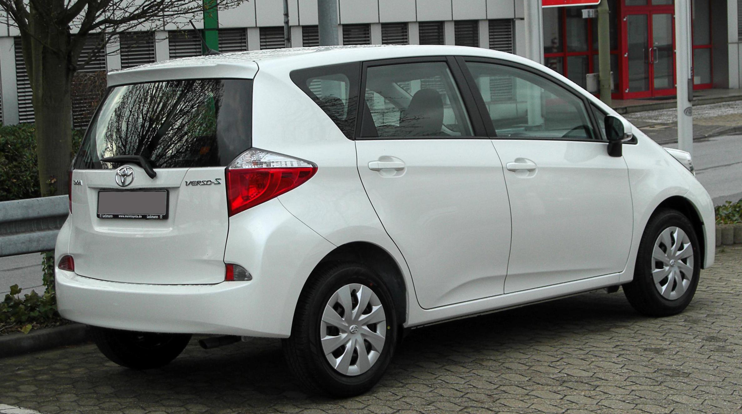 Toyota Verso-S concept 2015
