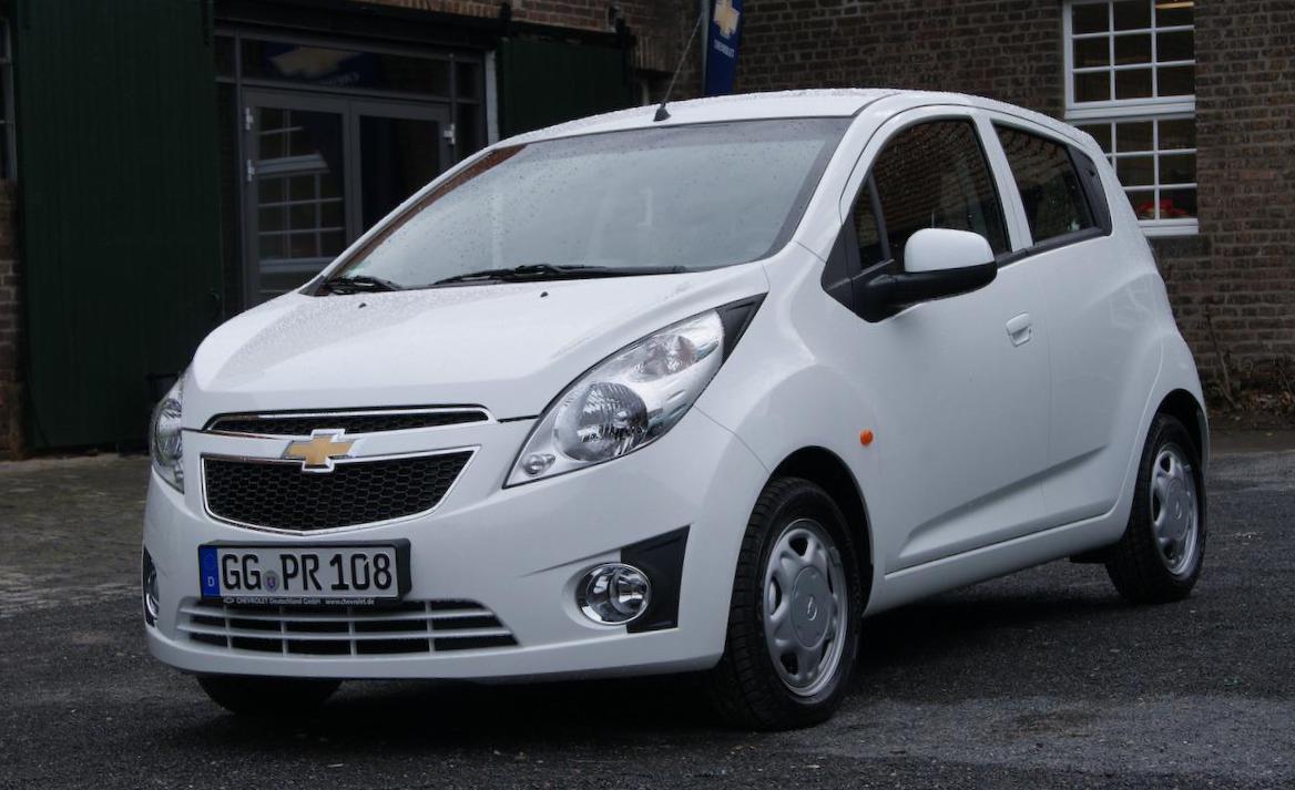 Chevrolet Spark Photos and Specs. Photo: Chevrolet Spark model and 24 ...