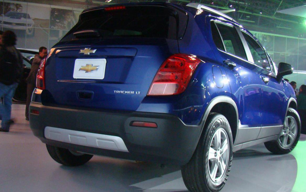 Tracker Chevrolet spec hatchback