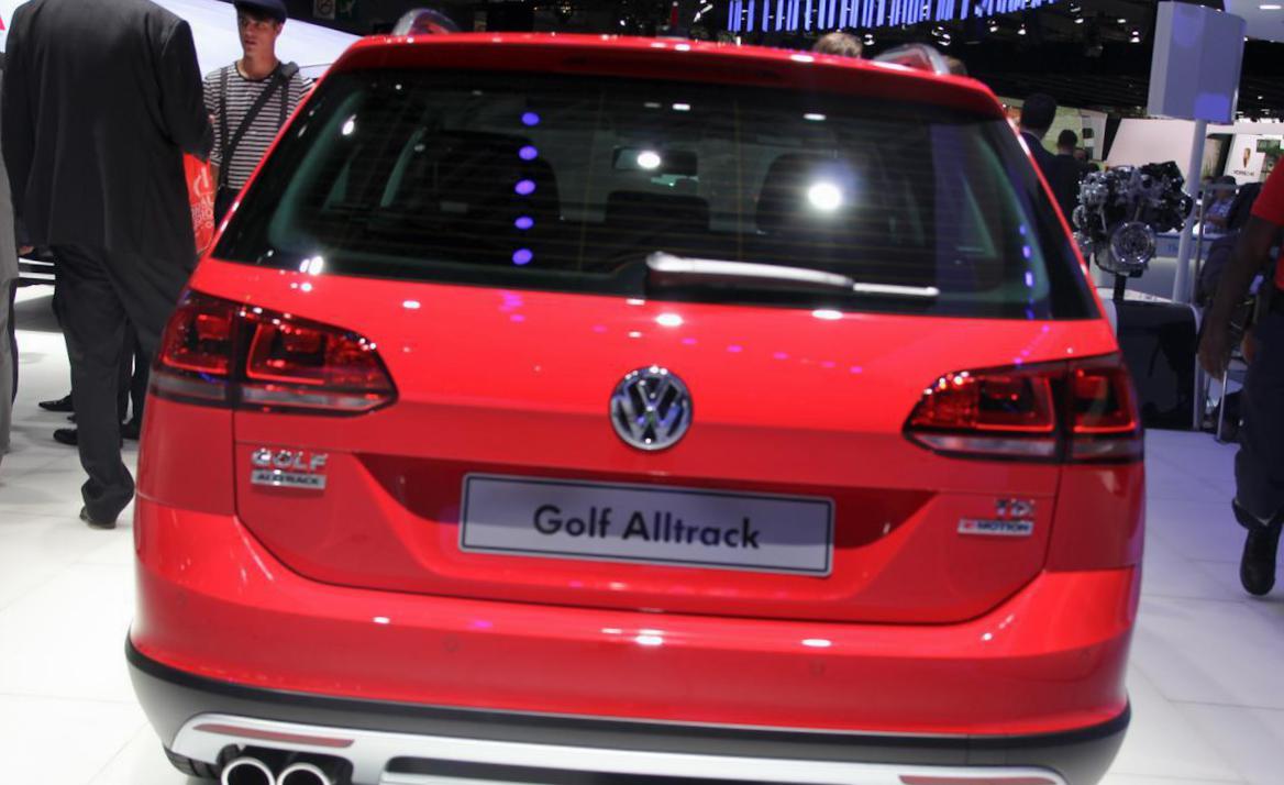 Volkswagen Golf Alltrack review sedan