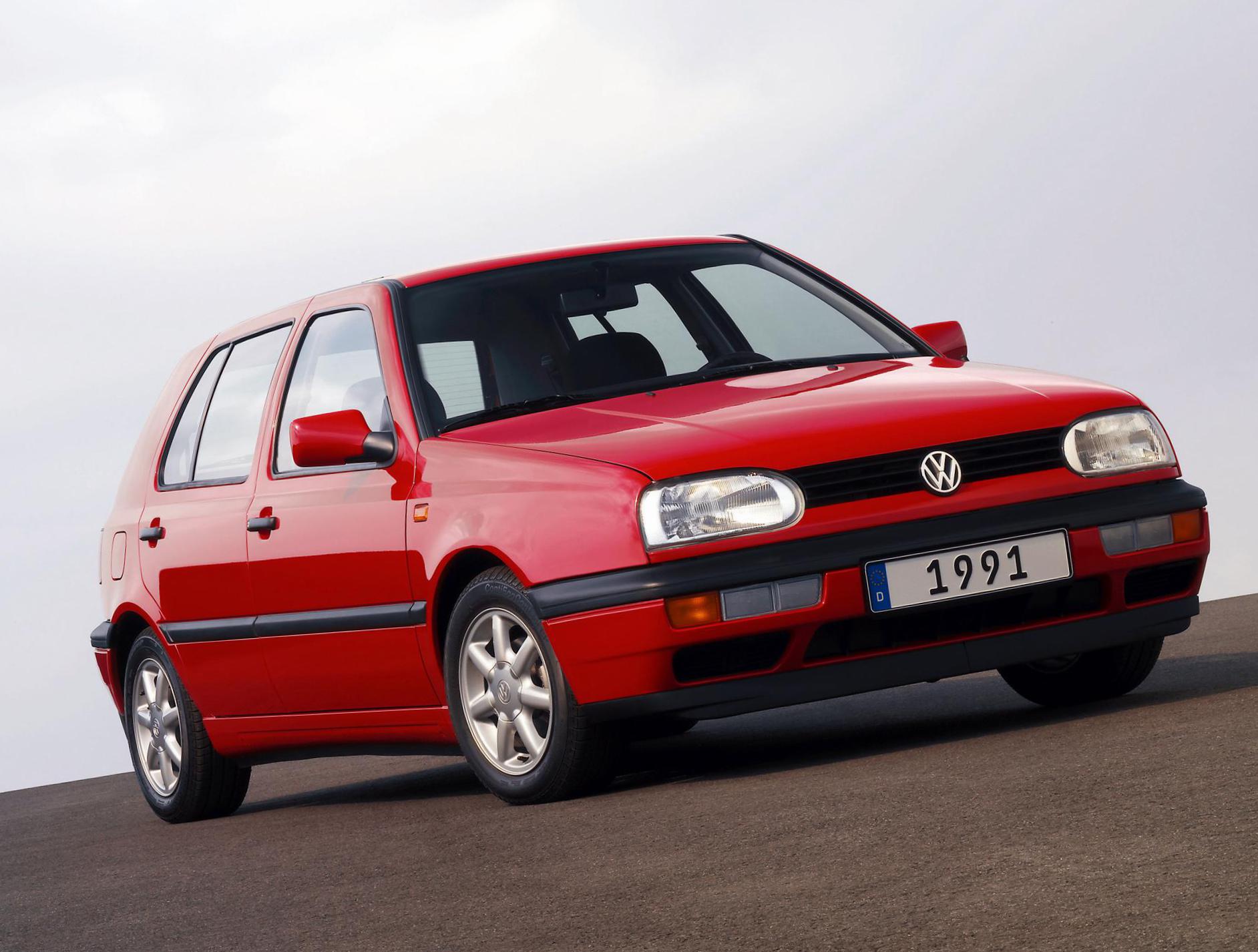 Golf R 3 doors Volkswagen review suv