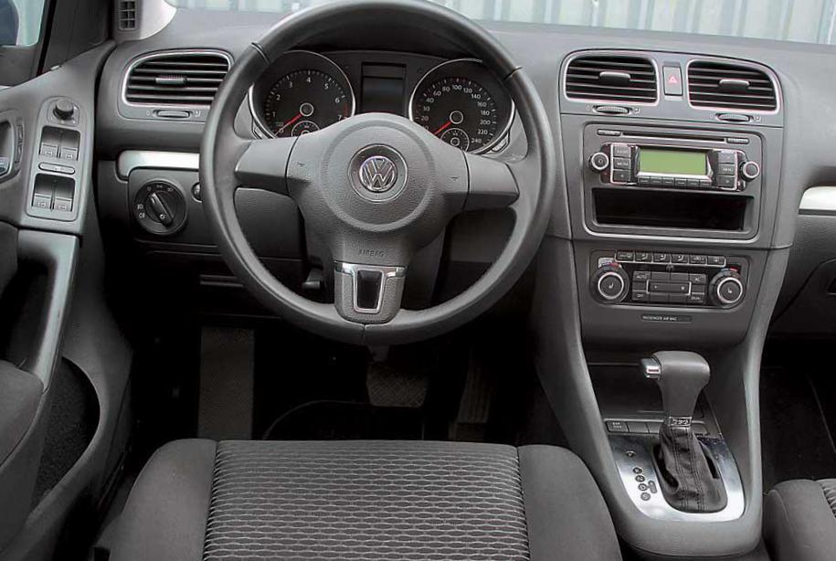 Volkswagen Golf 5 doors approved 2012
