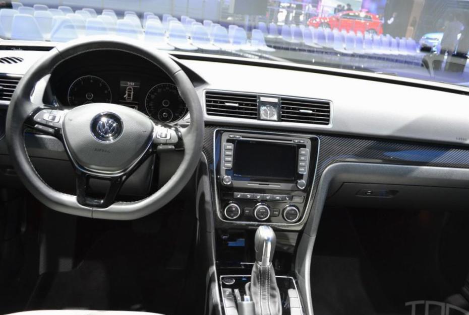 Passat Alltrack Volkswagen lease hatchback
