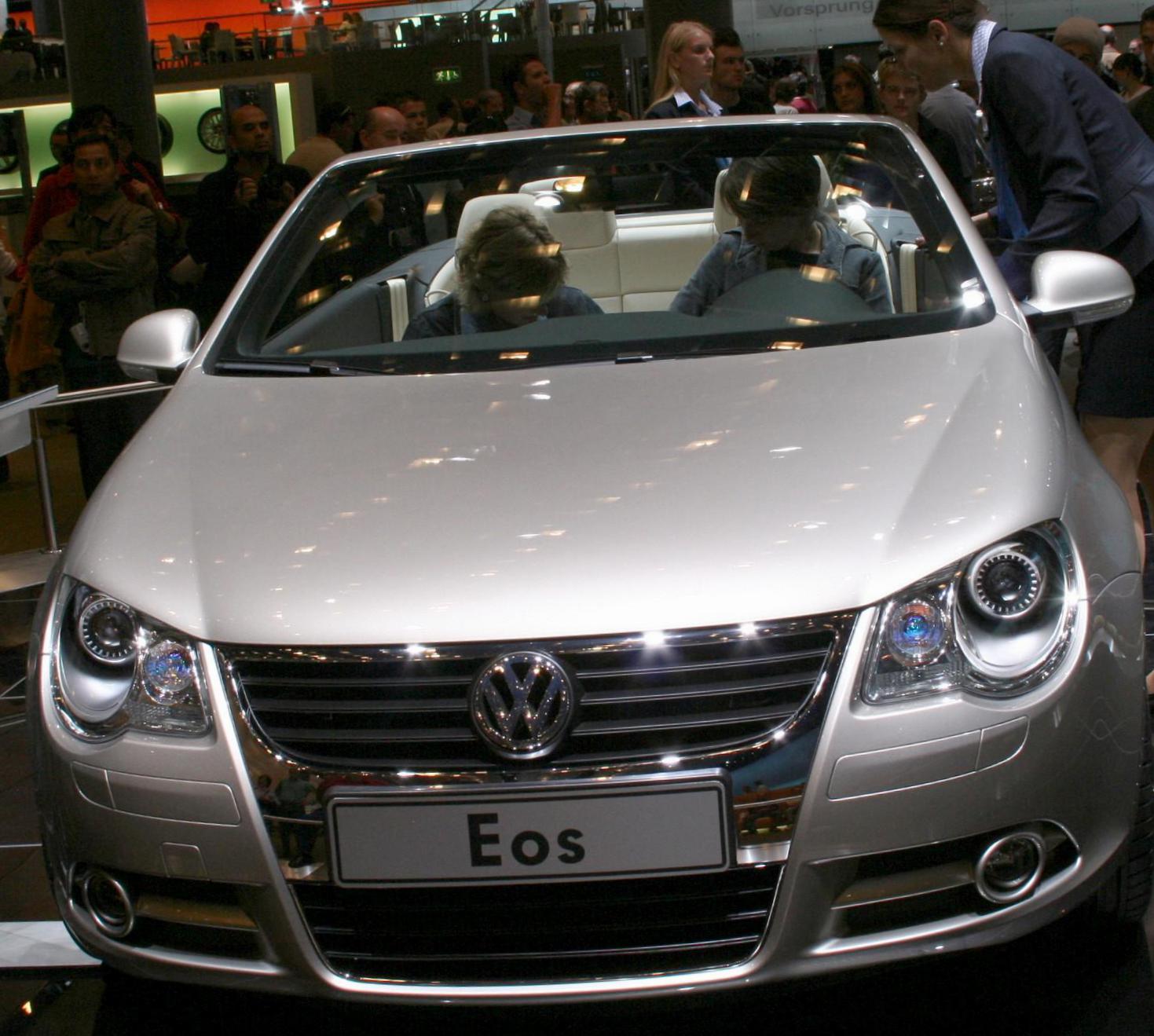 Eos Volkswagen model suv