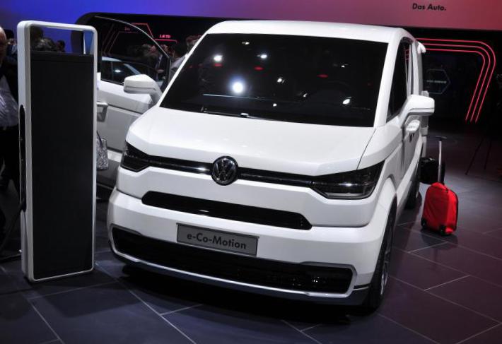 Volkswagen Transporter Kombi spec 2015