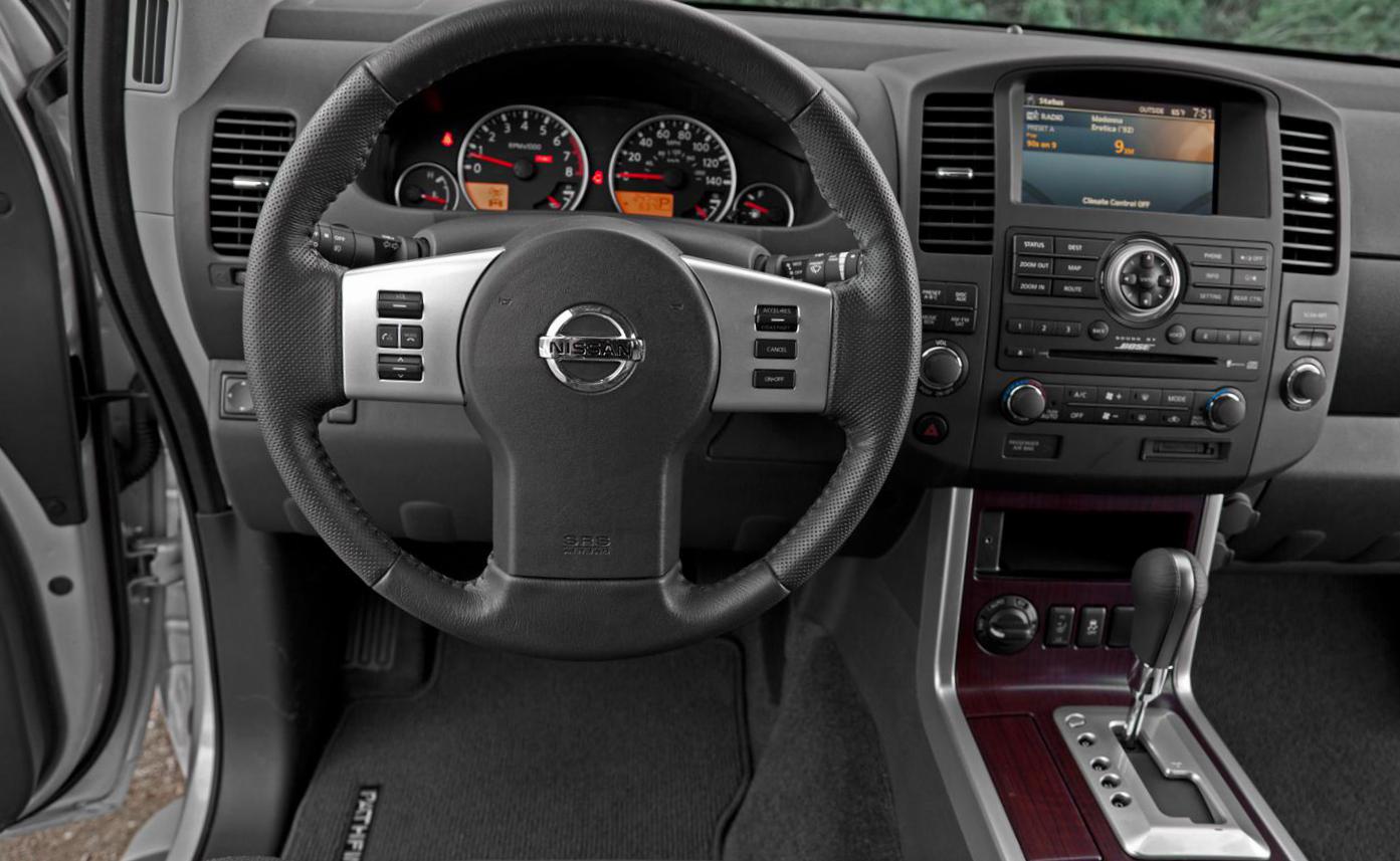 Nissan Pathfinder Specification 2010