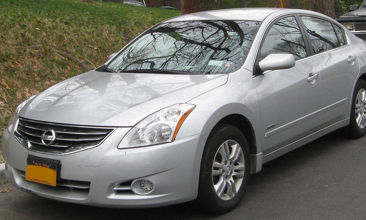 Nissan Altima Characteristics 2010