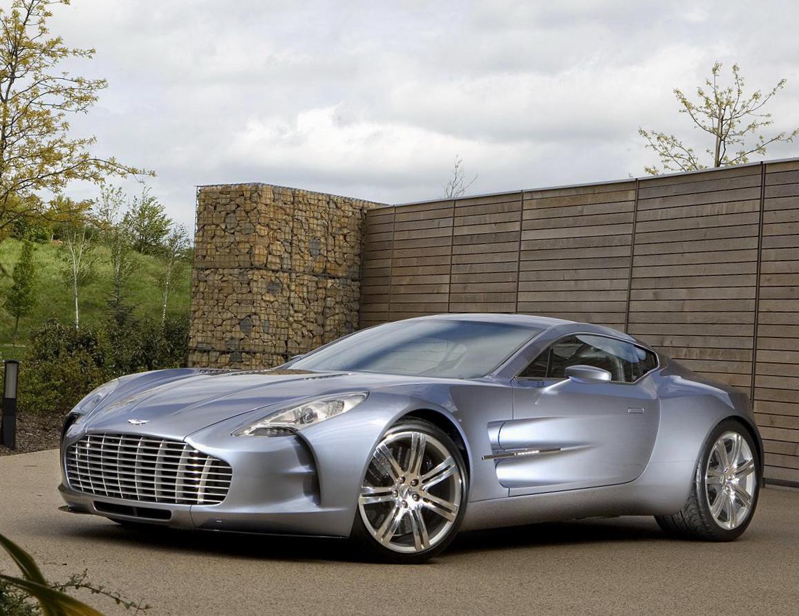 Aston Martin One-77 reviews 2014