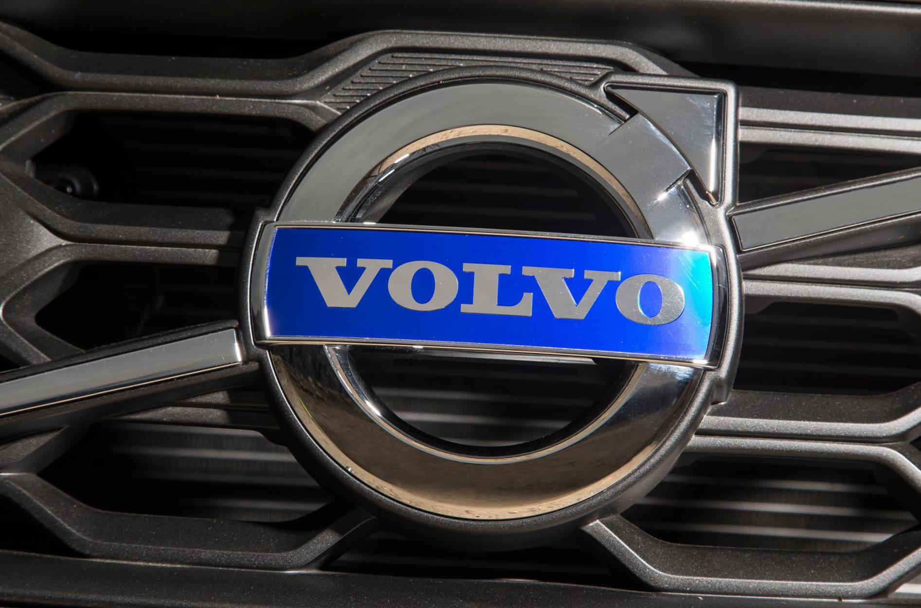 V60 Cross Country Volvo sale 2013