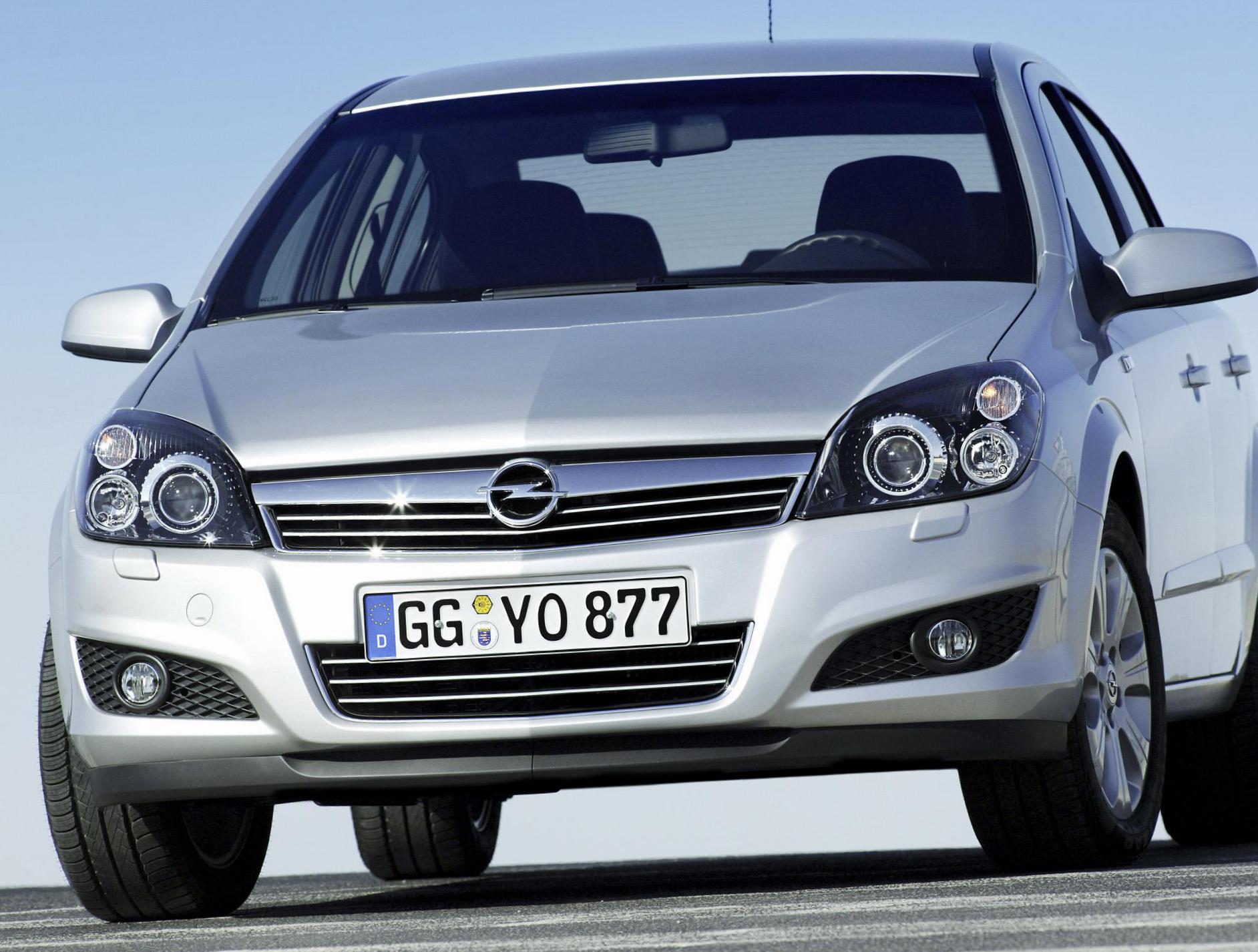 Opel Astra H Sedan spec sedan