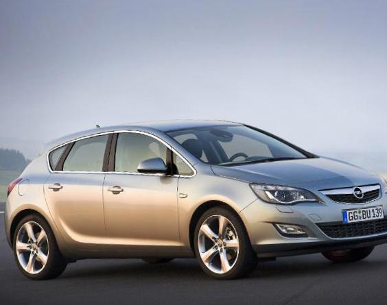 Astra J Hatchback Opel usa 2013