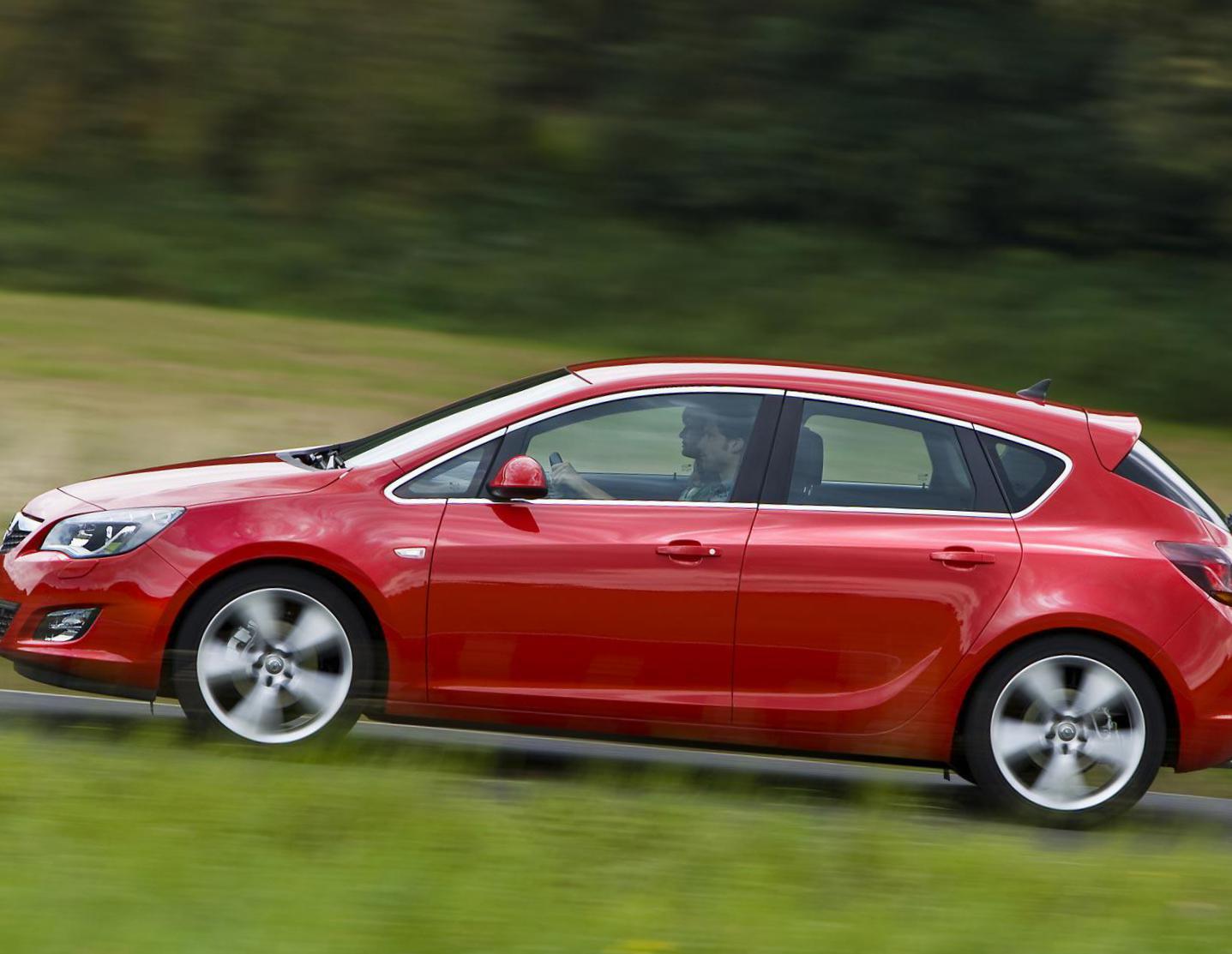 Opel Astra k 2012