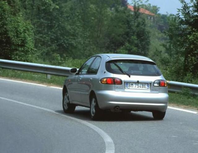 Lanos Hatchback Daewoo usa 2003