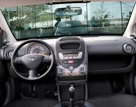 Peugeot 107 5 doors specs hatchback