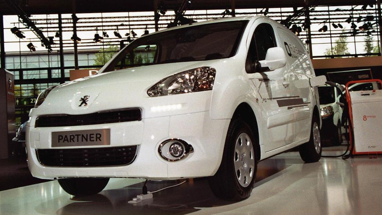 Partner Van Peugeot reviews 2005