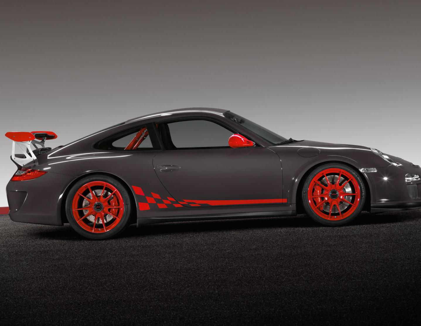 Porsche 911 GT3 RS approved sedan