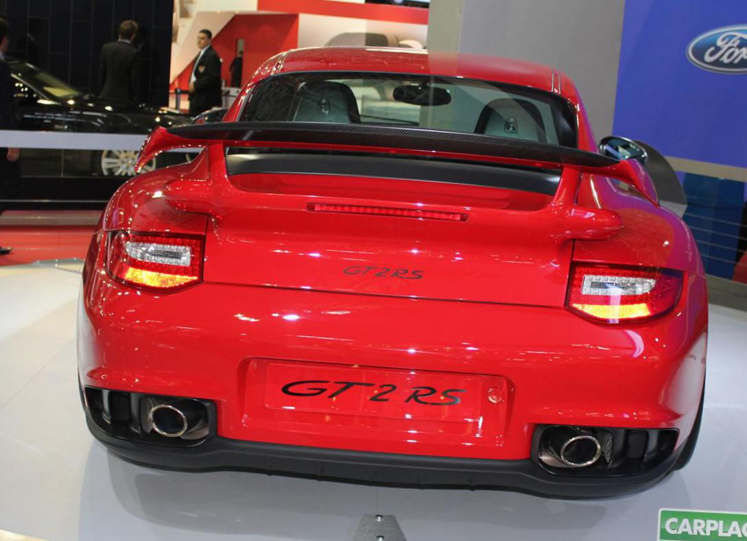 Porsche 911 GT2 RS Specification 2011