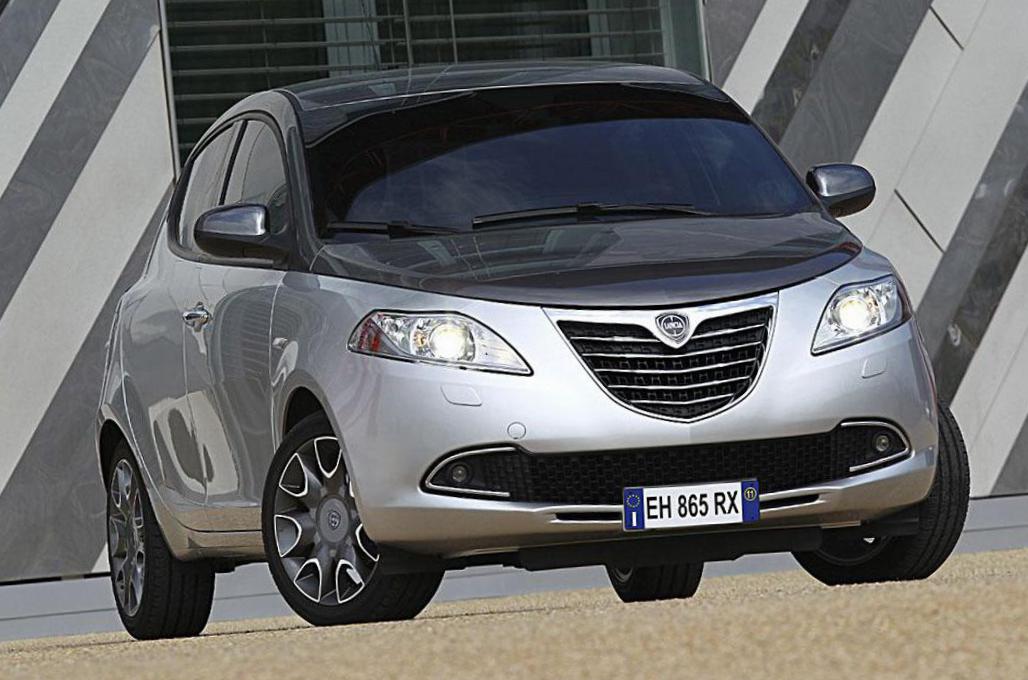 Ypsilon Lancia approved 2013