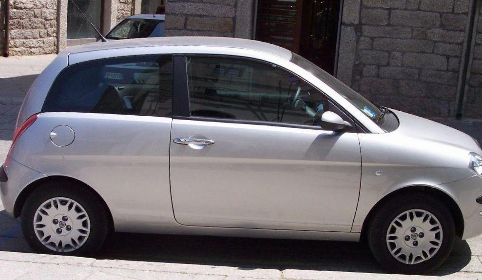 Ypsilon Lancia specs 2008